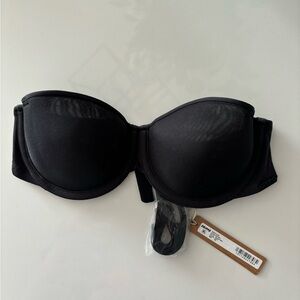 SKIMS Weightless Strapless Bra